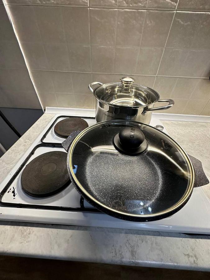 1-Room Apart. 21 On Usenbaeva 52 Near Eurasia Shopping Center Бішкек Екстер'єр фото